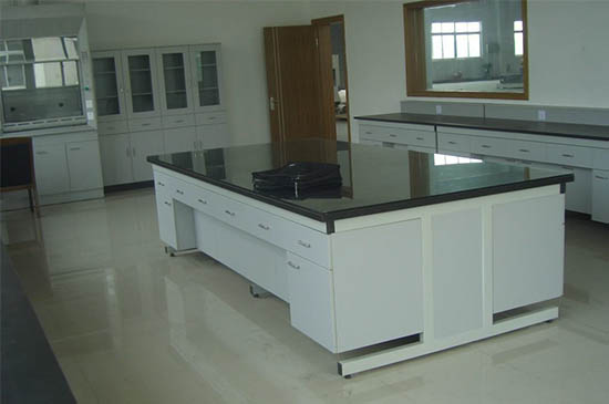 實(shí)驗(yàn)臺(tái)